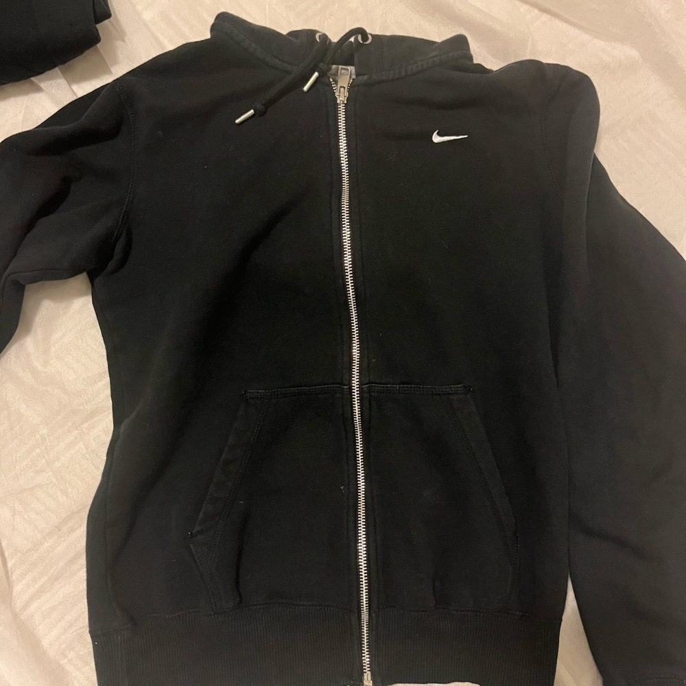 Nike Bundle - Picture 4 of 5